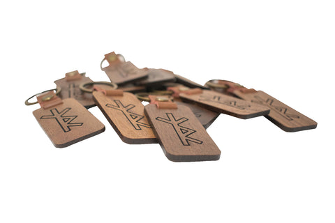 Image of safe travels bindrune keychain