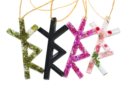 Image of Safe Travels Protection Bindrune Talisman – Hand-Poured Resin