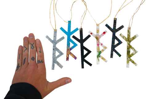 Image of Safe Travels Protection Bindrune Talisman – Hand-Poured Resin