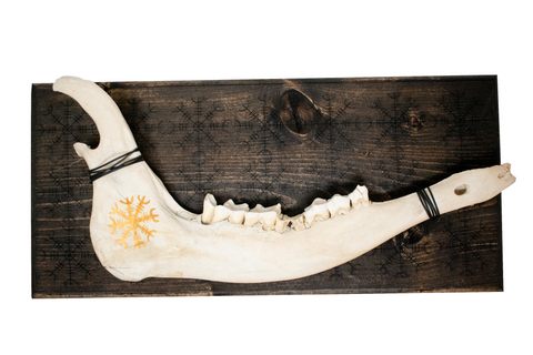 Image of Ægishjálmr elk jawbone hanger
