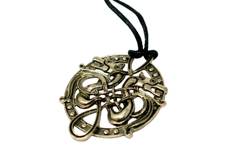 Image of knotwork wolf head pendant