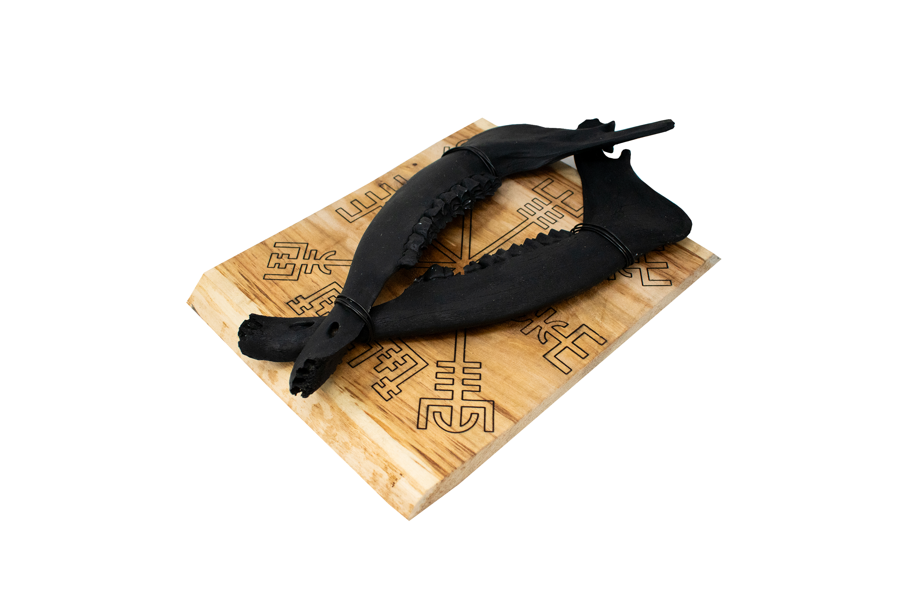 vegvisir blackened double elk jawbone hanger