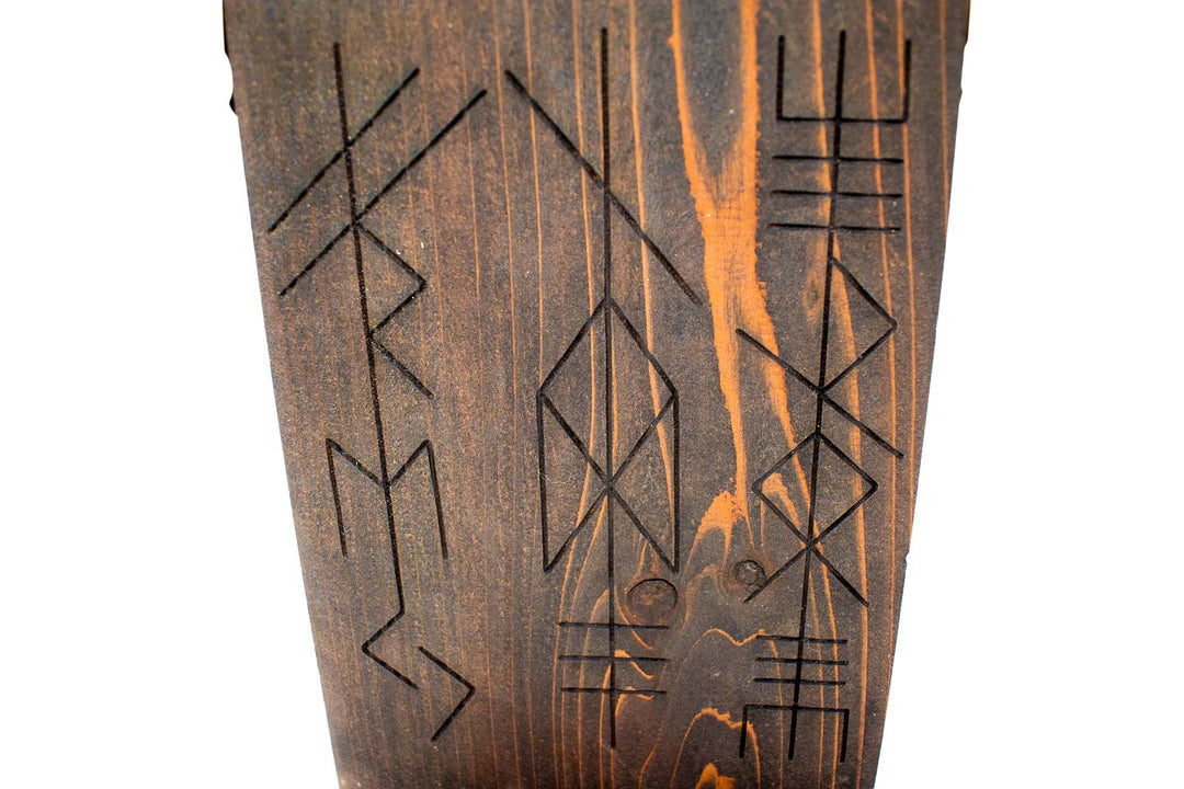 bindrunes of the norse gods altar