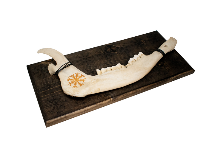 Ægishjálmr elk jawbone hanger