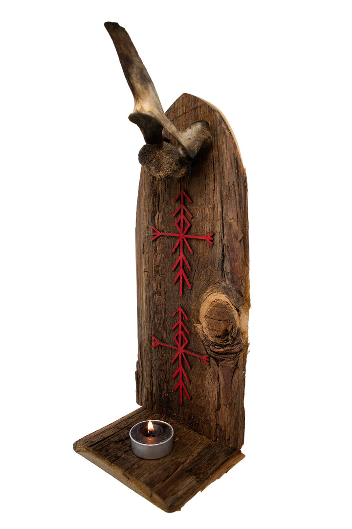Elk vertebra altar with home protection bindrunes