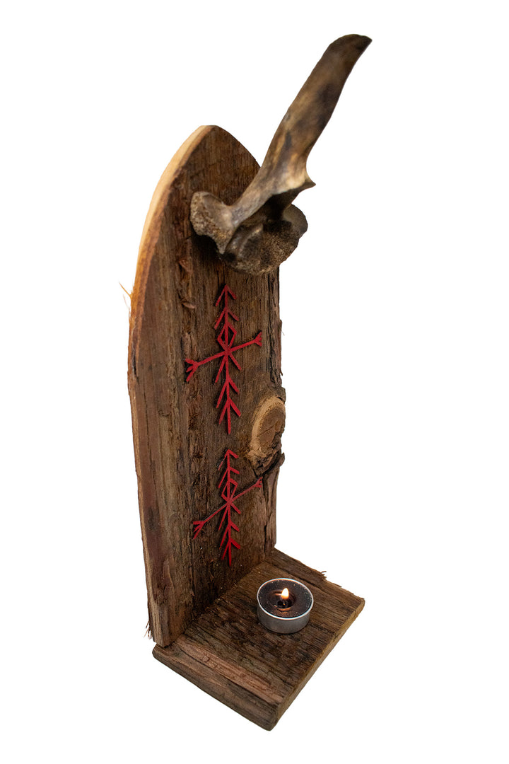 Elk vertebra altar with home protection bindrunes