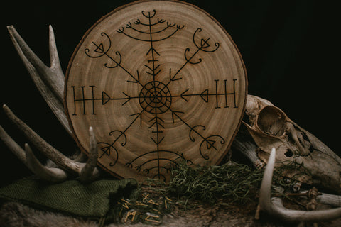 Image of Veldismagn live edge altar plate