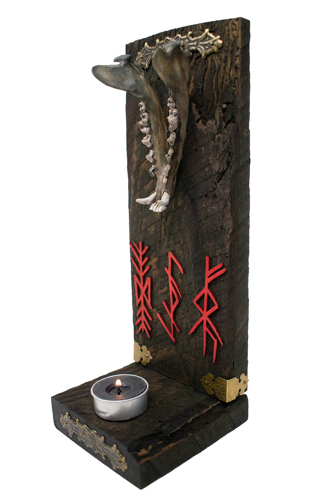 Fox Jawbone Triple Bindrune Altar