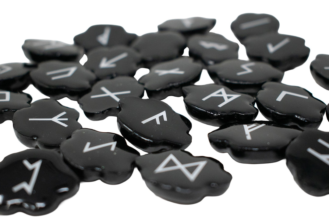 Witch's Familiar Rune Set with Storage Box