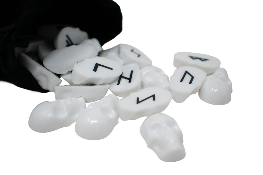 Skull Elder Futhark Rune Set