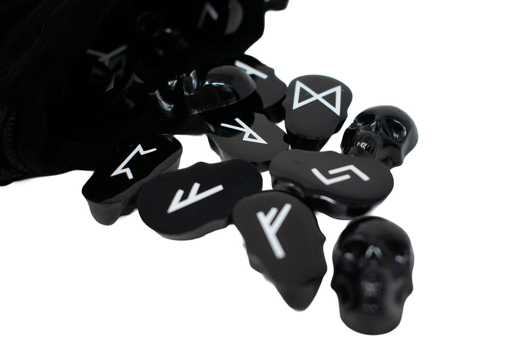 Skull Elder Futhark Rune Set