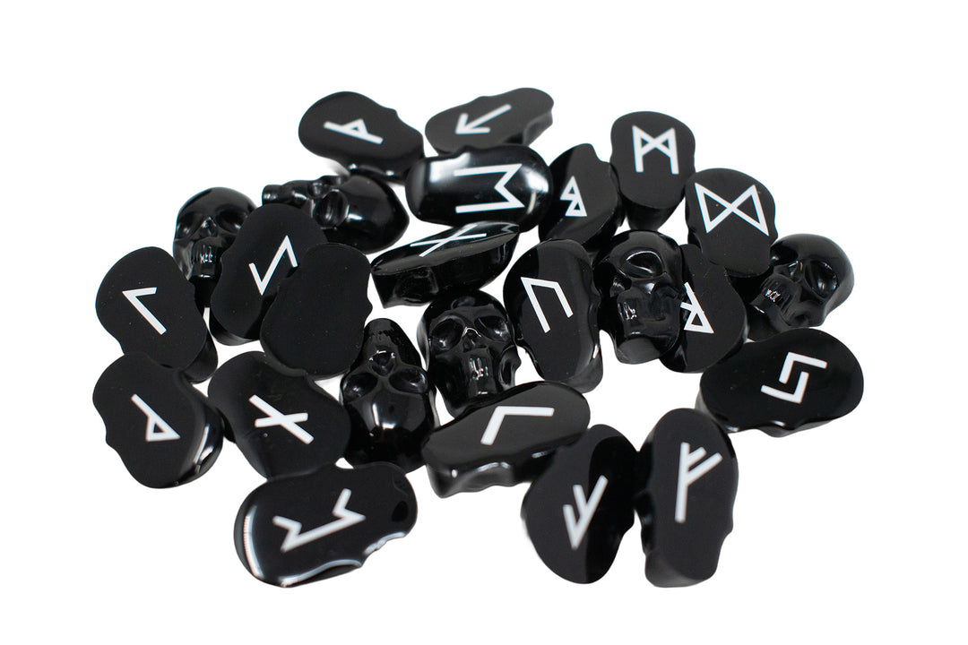 Skull Elder Futhark Rune Set