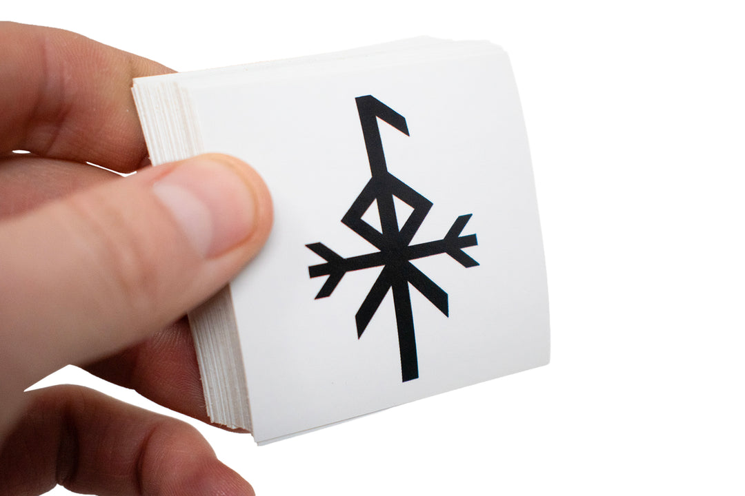 Loki bindrune sticker - 2x2