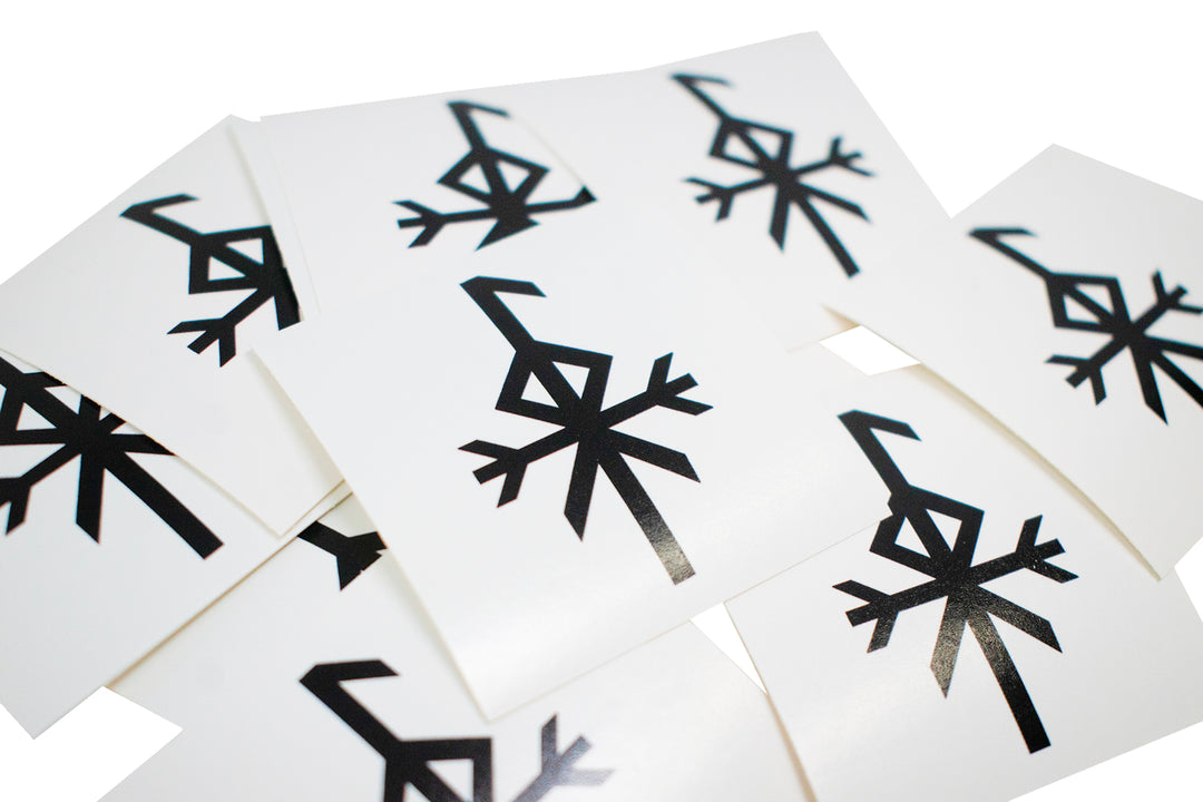 Loki bindrune sticker - 2x2