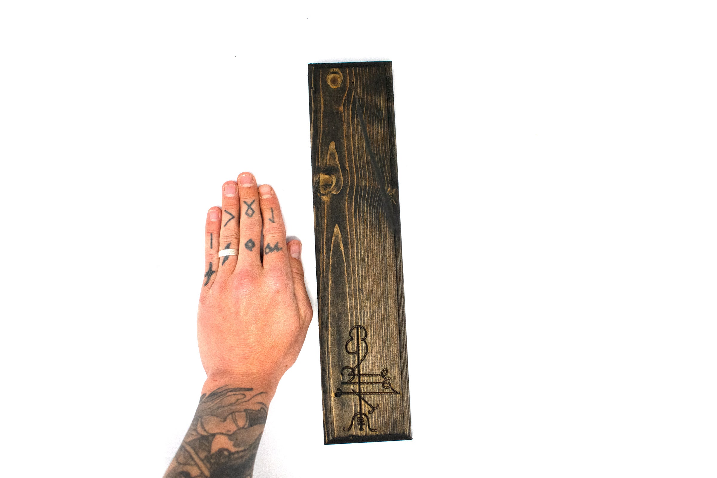 Lukkustafir (good luck) incense dish