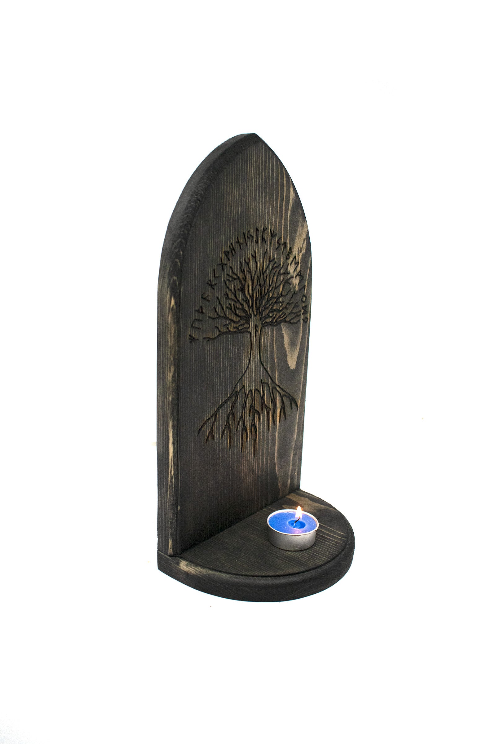 yggdrasil & elder futhark runes altar